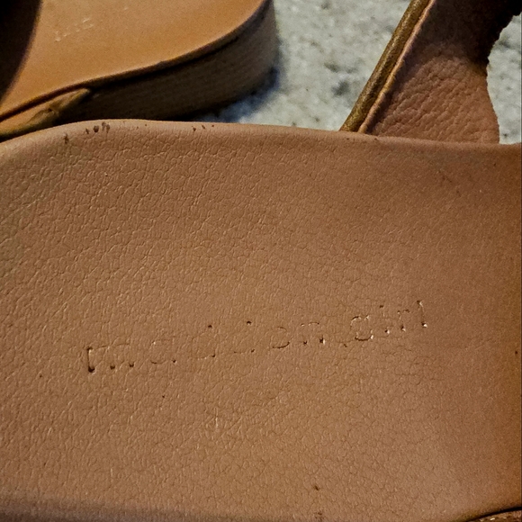 Madden Girl "Alie" Cognac Tan Light Brown Wood Platform Strappy Slides Sandals - Picture 9 of 14